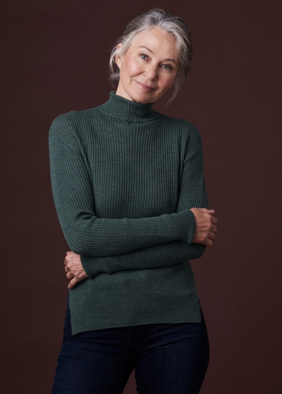 uimi august rib merino wool turtleneck top in forest