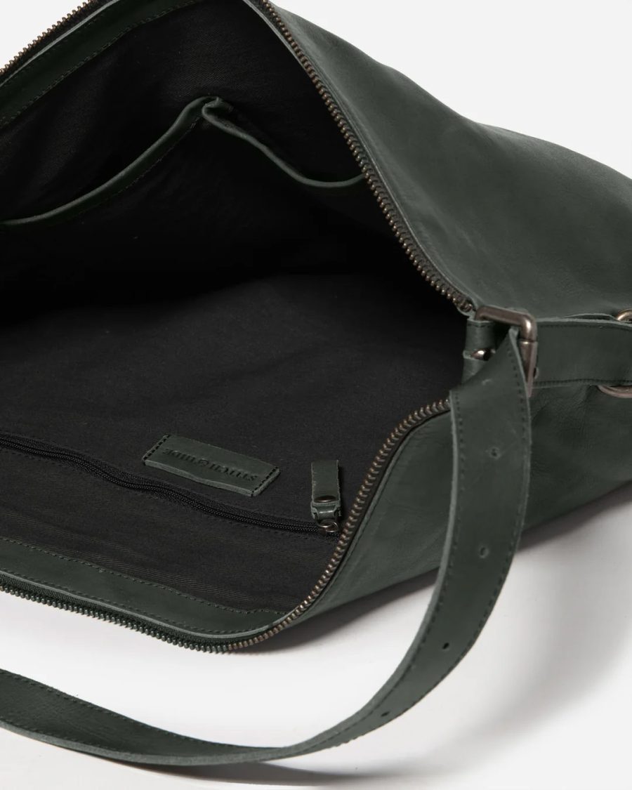 stitch & hide vaucluse leather bag in petrol