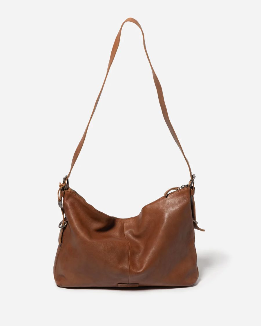 stitch & hide vaucluse leather bag in saddle